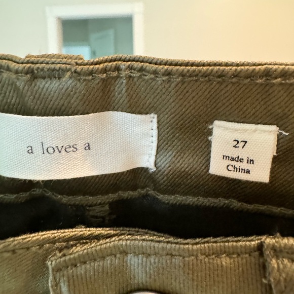 NWT Olive Green High Rise Ankle Skinny Coated Jeans. Size 27 - Picture 3 of 7